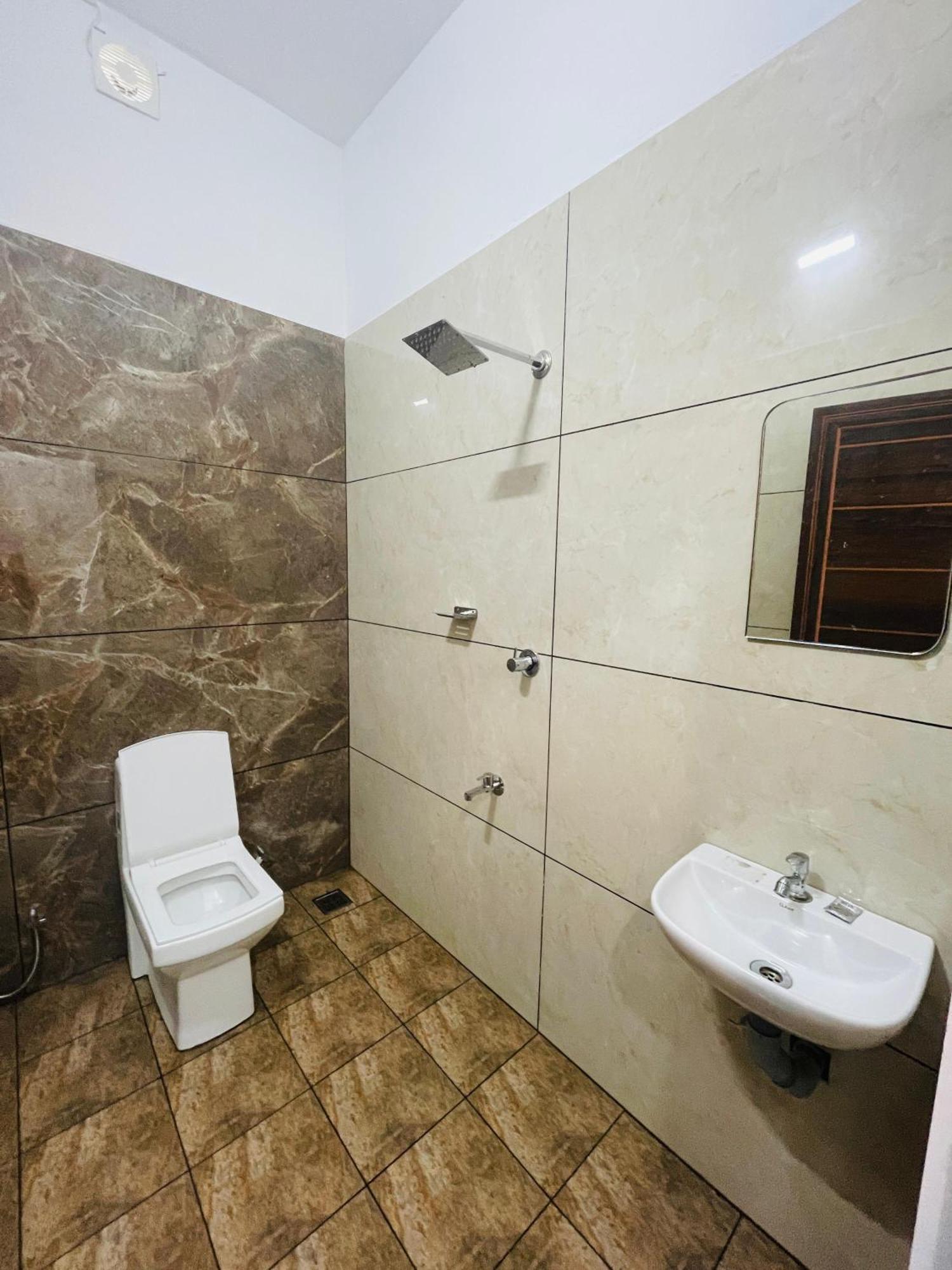 M R Holiday Home Vagamon Eksteriør bilde